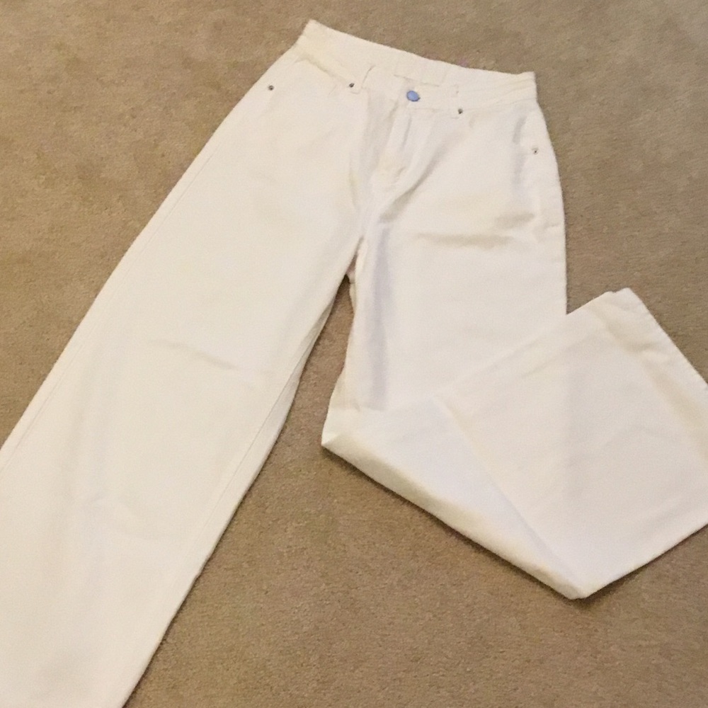 New w/o tags White jeans size M/6 by Dazy